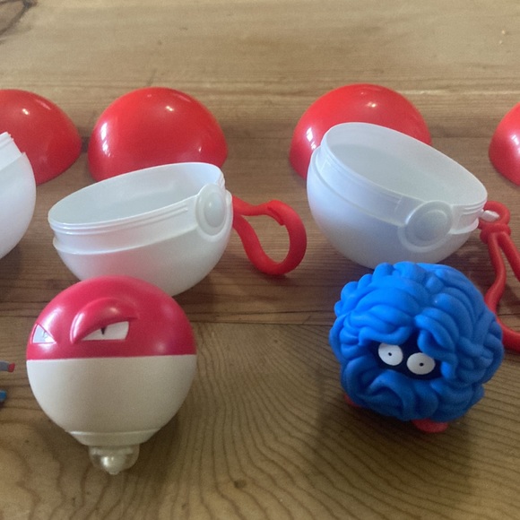 Vintage 1999 Pokémon toys. In excellent shape - Picture 2 of 4